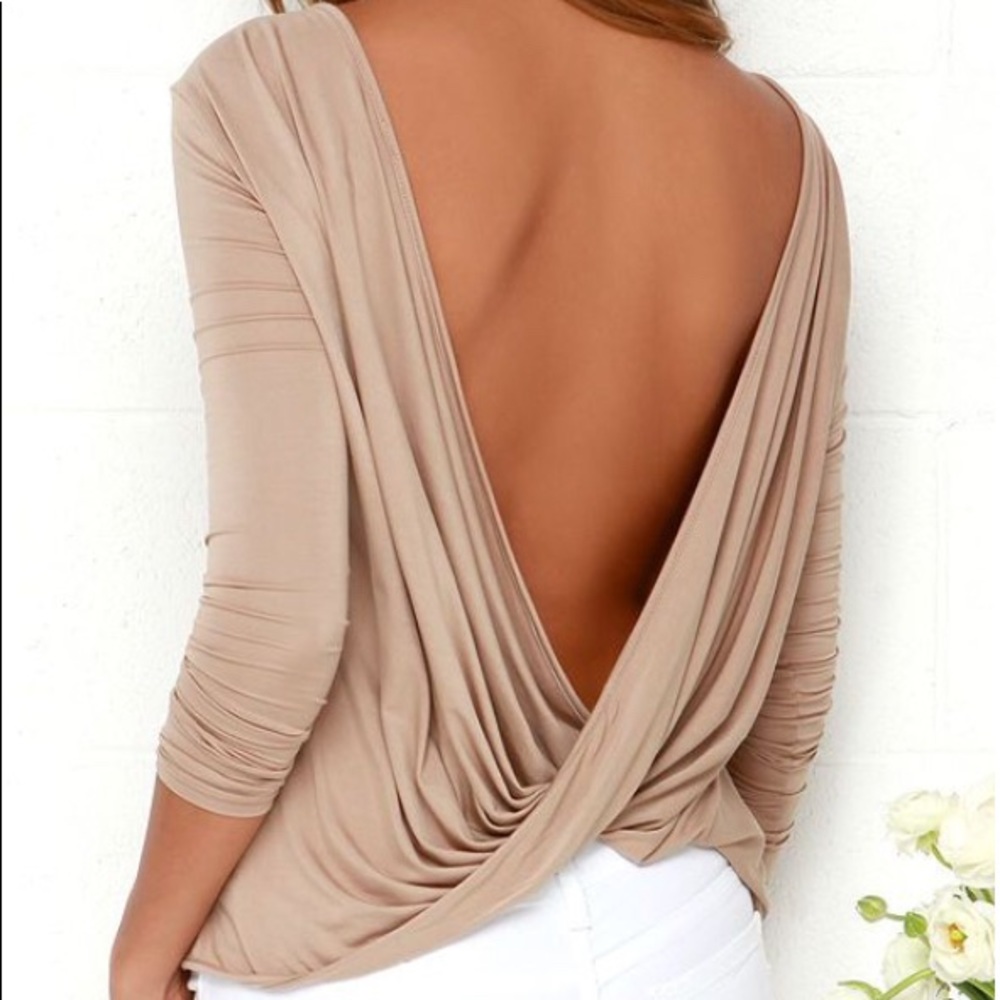 SEXY Lulu’s open back tan long sleeve top